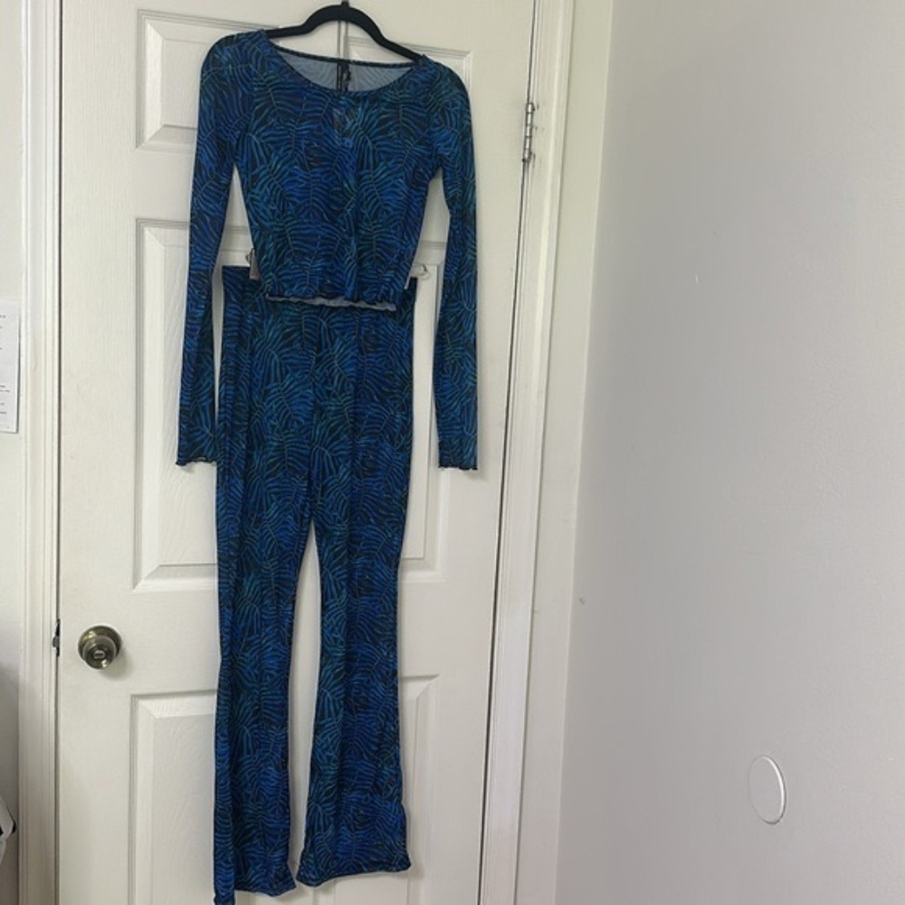 KENDALL & KYLIE 2-pc Sheer Mesh Swim Cover Up Size M NWT